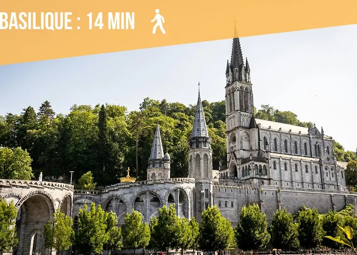 Du Mouflon Vert, Dans Résidence De Tourisme 3 étoiles