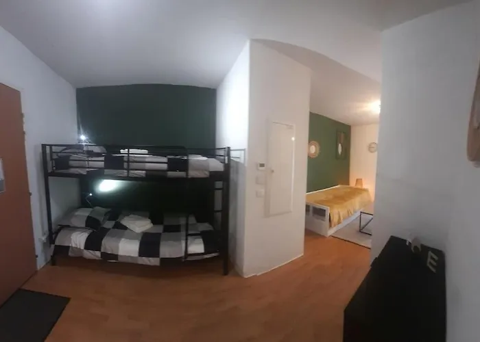 Du Mouflon Vert, Dans Résidence De Tourisme 3 étoiles